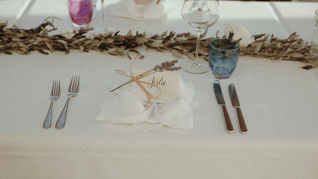 Table decoration for a destination wedding in Villa Rey Umbria