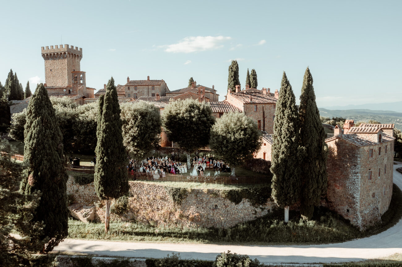 Destination Wedding Ceremony in Castello di Gargonza in Arezzo Tuscany