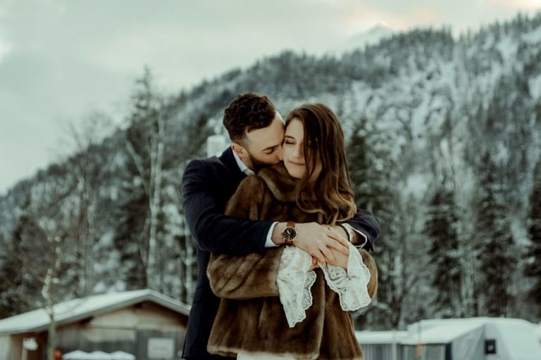 Austrian Alps wedding videographer filming winter elopement in Lake Achensee Tirol