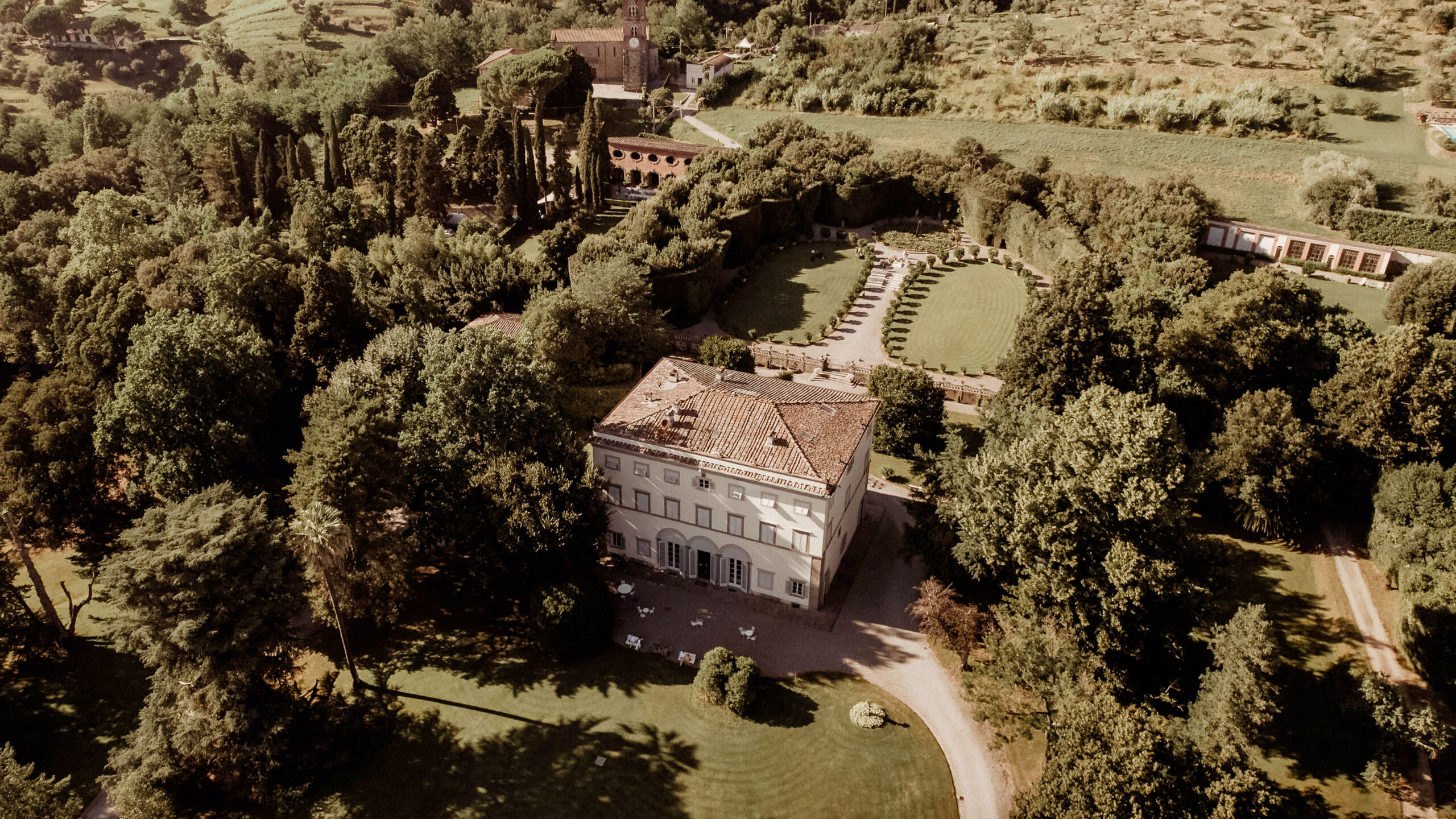 Destination Wedding in Villa Grabau in Tuscany - aerial view of the Villa