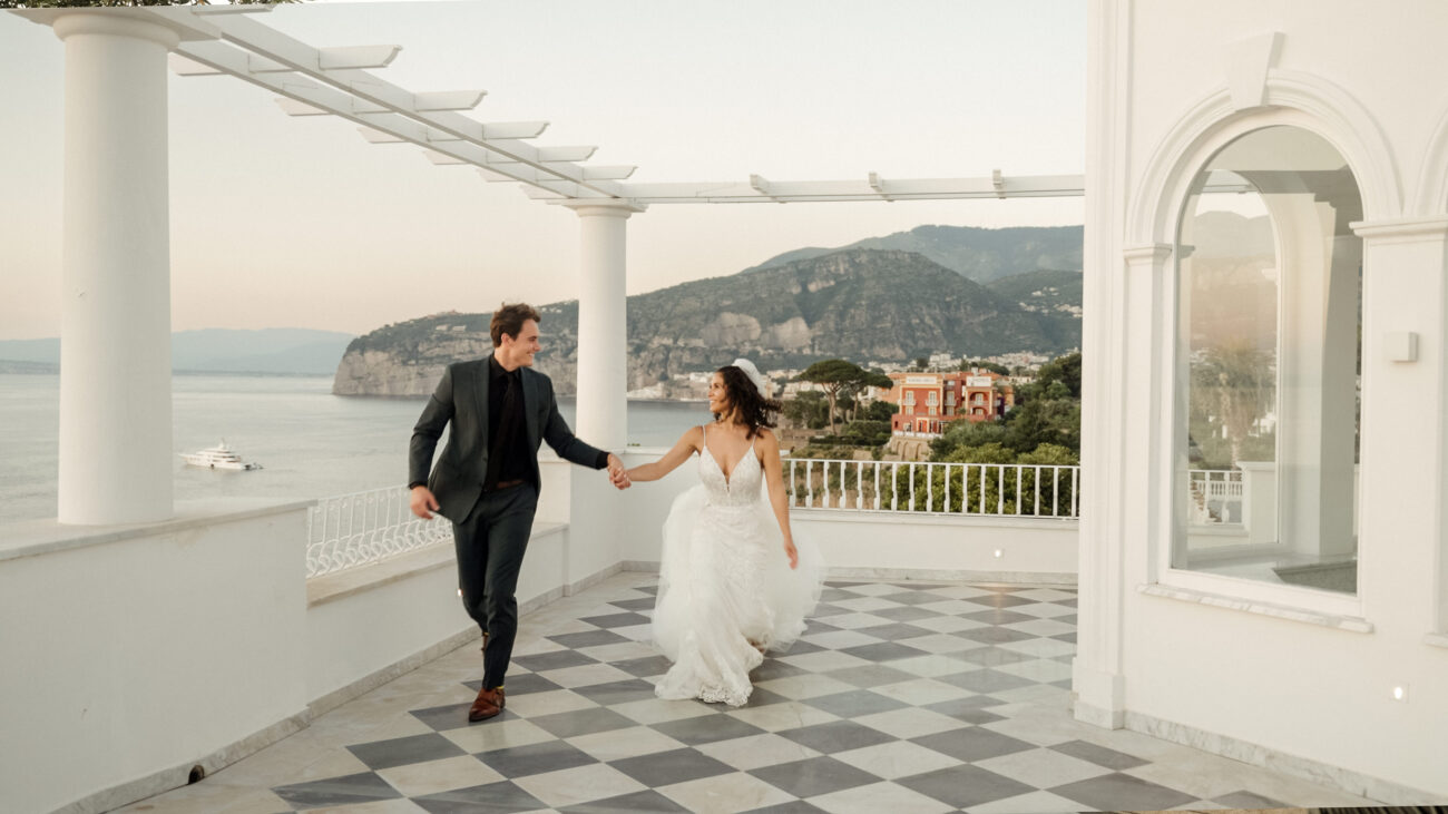 Wedded couple on the Rooftop of Villa Silvana in Sorrento